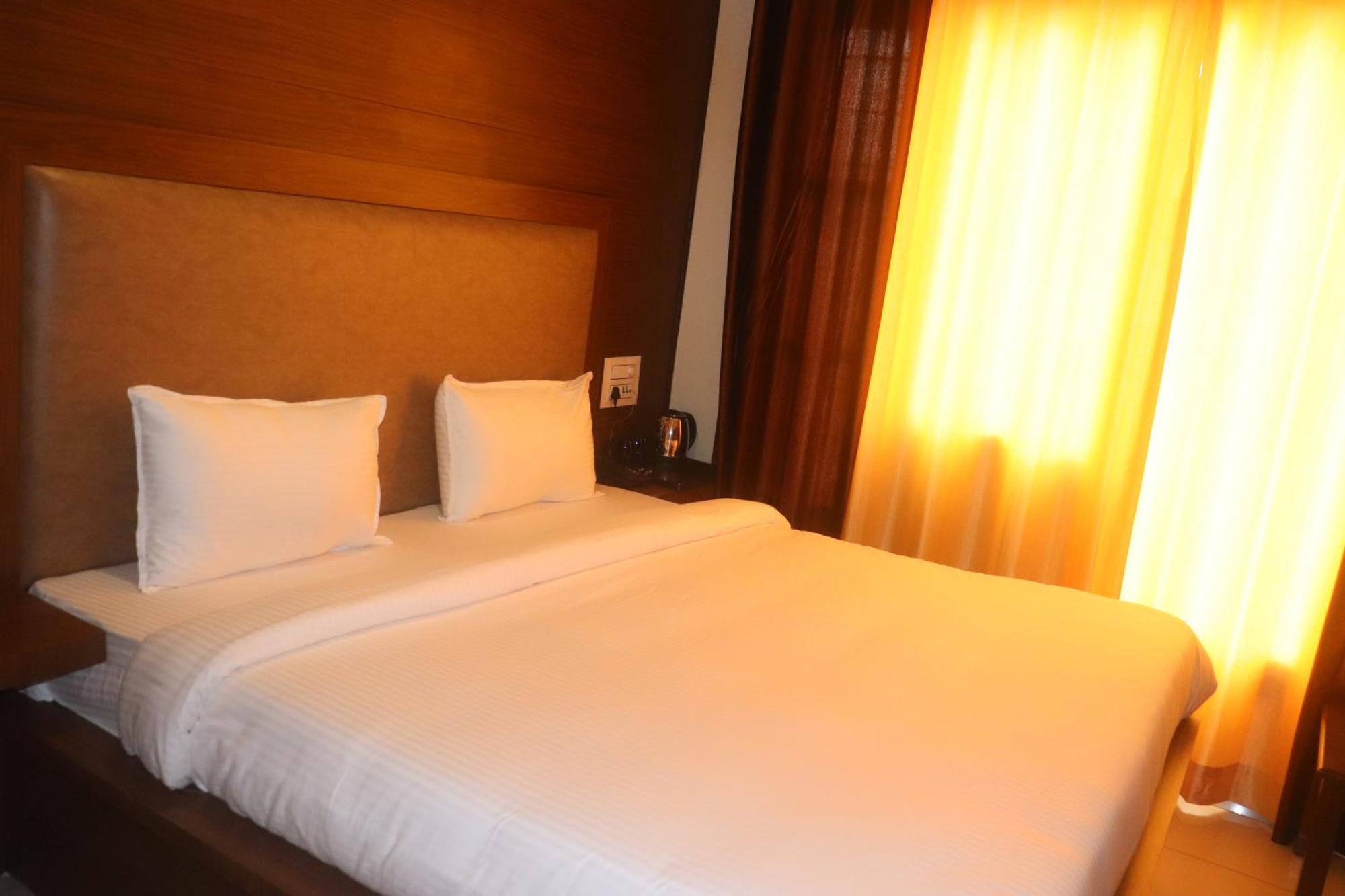 Hotel Park Street ปะทานโกต ภายนอก รูปภาพ