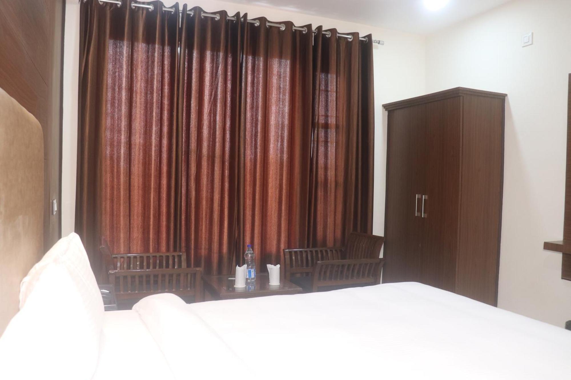 Hotel Park Street ปะทานโกต ภายนอก รูปภาพ