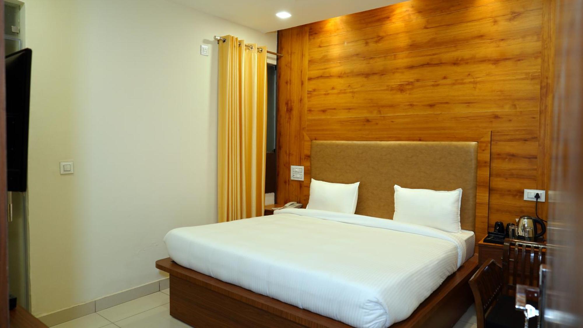 Hotel Park Street ปะทานโกต ภายนอก รูปภาพ